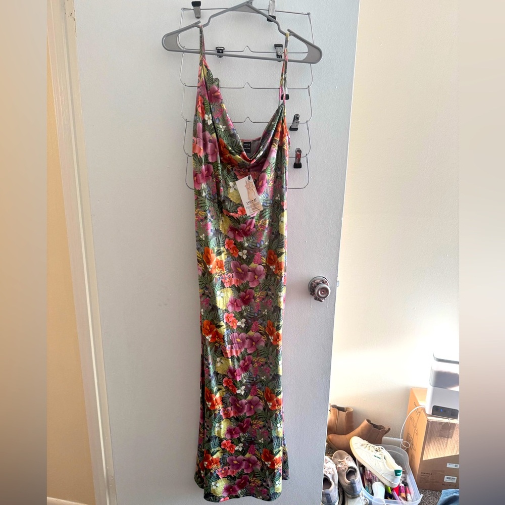 New with tags floral maxi dress